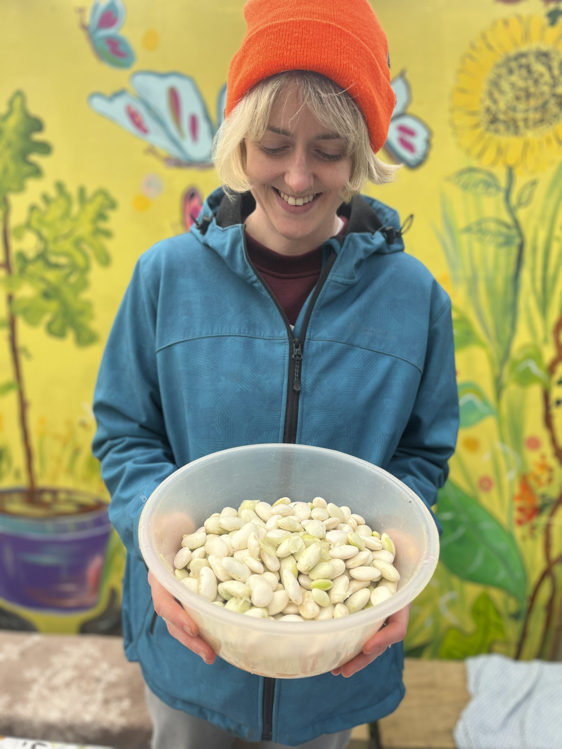 Lily Toomey and a bowl of butter beans_Ballybunion Bean Festival_Photo Credit_Lisa Fingleton_2025_28